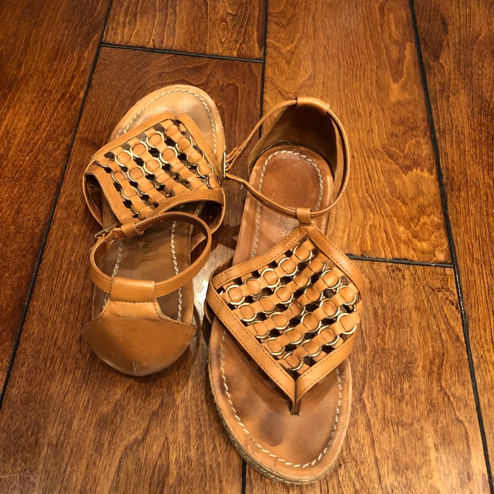 Pour La Victoire cage sandals